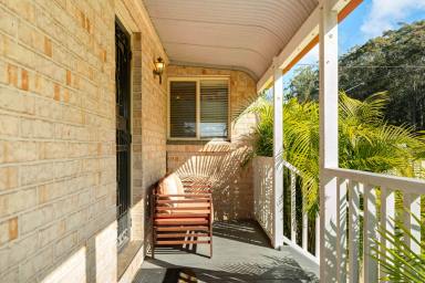 House For Sale - NSW - Old Erowal Bay - 2540 - Charming 4-Bedroom Home in Old Erowal Bay  (Image 2)