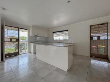 House For Sale - VIC - Swan Hill - 3585 - LOW MAINTENANCE HOME  (Image 2)