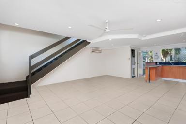 Unit Leased - QLD - Manoora - 4870 - SPACIOUS THREE BEDROOM TOWNHOUSE!  (Image 2)