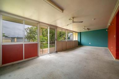 House Auction - QLD - Ingham - 4850 - SPLIT LEVEL HOME IN TOWN!  (Image 2)