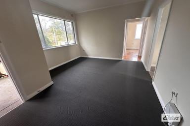 Unit Leased - NSW - Taree - 2430 - NEWLY RENOVATED UNIT CLOSE TO CBD  (Image 2)