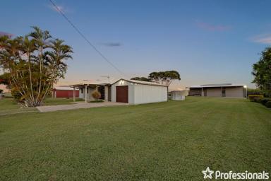 Acreage/Semi-rural Sold - QLD - Te Kowai - 4740 - Beautifully Renovated Acreage!  (Image 2)