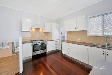 House Leased - QLD - Elliott Heads - 4670 - Refreshed Cottage One Street Back from the Esplanade!  (Image 2)