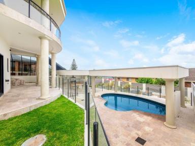 House For Sale - NSW - Evans Head - 2473 - Luxury House On The Headland  (Image 2)