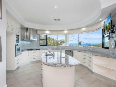 House For Sale - NSW - Evans Head - 2473 - Luxury House On The Headland  (Image 2)