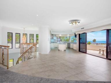 House For Sale - NSW - Evans Head - 2473 - Luxury House On The Headland  (Image 2)