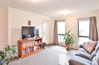 House Sold - VIC - Mildura - 3500 - NEAT & TIDY INSIDE & OUT  (Image 2)