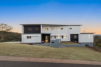 House For Sale - QLD - Mount Lofty - 4350 - The Ultimate in Lifestyle and Luxury with Uninterrupted Valley views  (Image 2)