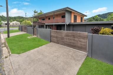 House For Lease - QLD - Whitfield - 4870 - Large Family House in Popular Whitfield with Office!!!!  (Image 2)