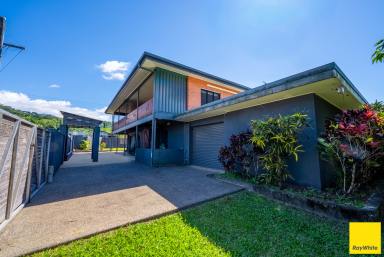 House Leased - QLD - Whitfield - 4870 - Large Family House in Popular Whitfield with Office!!!!  (Image 2)