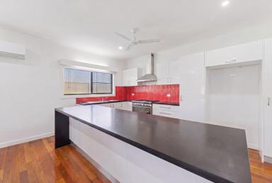 House Leased - QLD - Whitfield - 4870 - Large Family House in Popular Whitfield with Office!!!!  (Image 2)