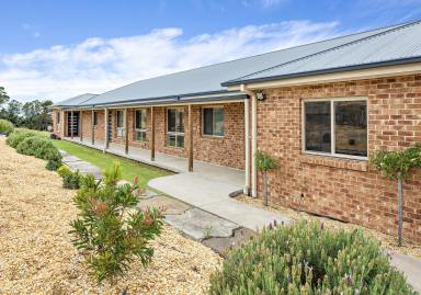 House Leased - NSW - Kiama - 2533 - LEASED BY RAINE & HORNE KIAMA  (Image 2)