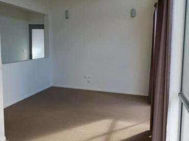 House Leased - TAS - Kingston - 7050 - Throw Away The  Car Keys  (Image 2)