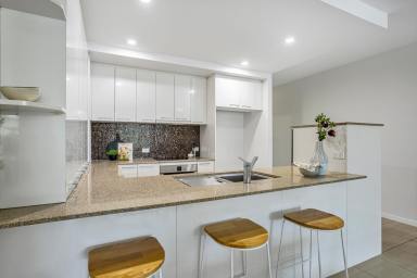 Apartment Leased - QLD - Cairns - 4870 - Three Bedroom Unit - City Living!  (Image 2)