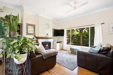 House Leased - NSW - Berry - 2535 - 3 bedroom cottage with swimming pool  (Image 2)