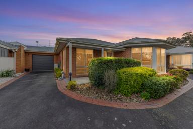 Unit Sold - VIC - Drouin - 3818 - BLUE CHIP LOCATION, STROLL TO ALL AMENATIES  (Image 2)