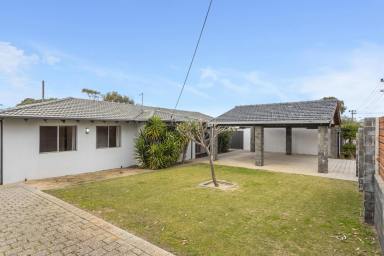 House Sold - WA - Padbury - 6025 - Fantastic Living, With a Large Patio and Workshop!  (Image 2)