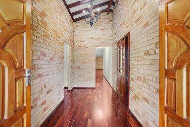 House Sold - WA - North Perth - 6006 - Street Fronted | 7 Bedroom/Study  (Image 2)