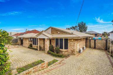 House Sold - WA - North Perth - 6006 - Street Fronted | 7 Bedroom/Study  (Image 2)