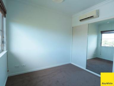 Unit Leased - QLD - Mooroobool - 4870 - UNFURNISHED 2 BEDROOM 2 BATHROOM RESORT STYLE POOL!  (Image 2)