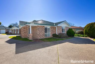 House Sold - NSW - Kooringal - 2650 - Freestanding Villa - The Size will Surprise  (Image 2)