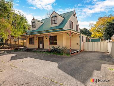 House Sold - NSW - Surfside - 2536 - STORY BOOK COTTAGE LOOKING FOR LOVE  (Image 2)