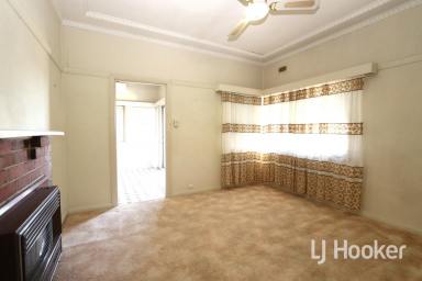 House Sold - NSW - Inverell - 2360 - SOLD BY LJ HOOKER INVERELL  (Image 2)