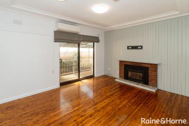 House Leased - NSW - Wagga Wagga - 2650 - CENTRAL LIVING  (Image 2)