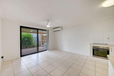 Unit For Sale - QLD - Bundaberg South - 4670 - BRICK UNIT IN PRIME CITY FRINGE LOCATION  (Image 2)