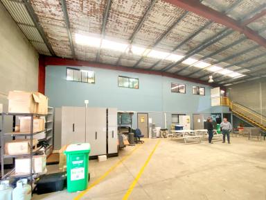 Office(s) For Sale - QLD - Harristown - 4350 - Spacious Office For Lease  (Image 2)