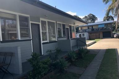 Unit For Lease - NSW - North Batemans Bay - 2536 - Cozy Unit  (Image 2)