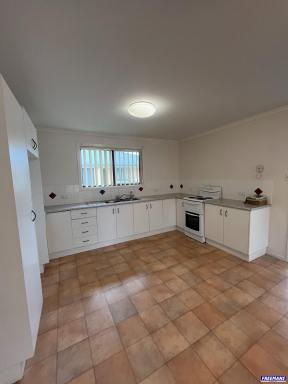 Unit Leased - QLD - Kingaroy - 4610 - Unit in Duplex (Image 2)