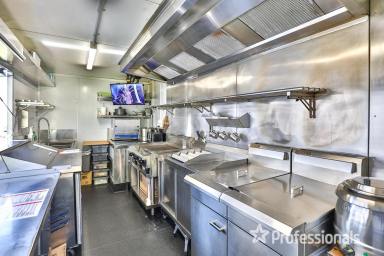 Business For Sale - VIC - Mildura - 3500 - Be Your Own Boss! Mallee Burger Van Business  (Image 2)