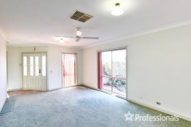 Townhouse Sold - VIC - Mildura - 3500 - Fantastic Position - Invest or Lock Up and Go  (Image 2)