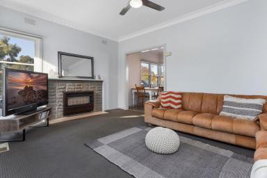 House Leased - VIC - East Bendigo - 3550 - NEAT 3 BEDROOM HOME  (Image 2)