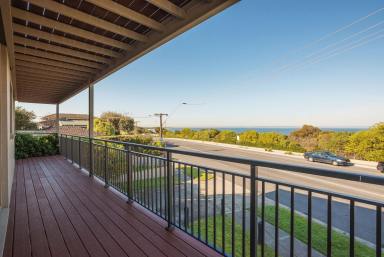 Apartment Leased - VIC - Mentone - 3194 - BEACHSIDE LIFESTYLE WITH LIGHT FILLED LIVING  (Image 2)