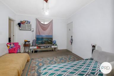 Flat For Sale - NSW - Lavington - 2641 - WONDERFUL INVESTMENT OPTION  (Image 2)