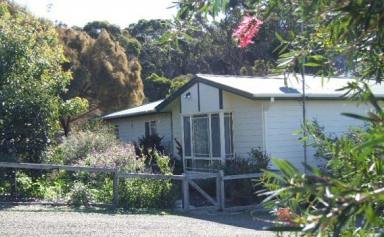 House For Sale - SA - American River - 5221 - Large classic Kangaroo Island home on two titles. Peace, nature and tranquility.  (Image 2)