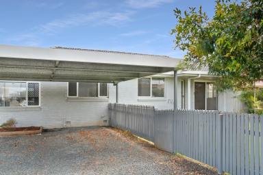 House Leased - QLD - Wilsonton - 4350 - Perfectly located family home  (Image 2)