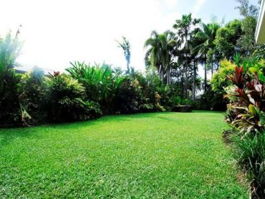 House For Lease - QLD - Kewarra Beach - 4879 - NEAT HOME ON LARGE BLOCK WITH POOL  (Image 2)
