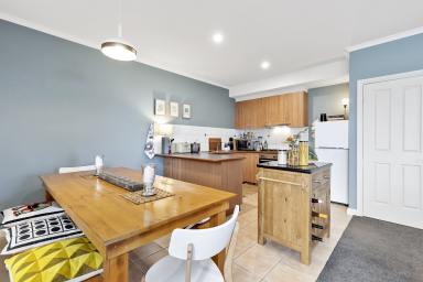 Apartment Sold - VIC - Ballarat East - 3350 - Urban Living At Its Finest - No Body Corporate  (Image 2)