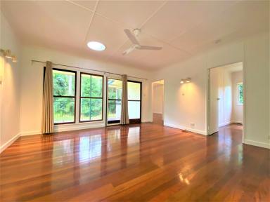 House Leased - QLD - Lake Macdonald - 4563 - High-set home set in tranquility!  (Image 2)