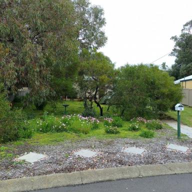 House For Sale - WA - Binningup - 6233 - Under Offer  (Image 2)