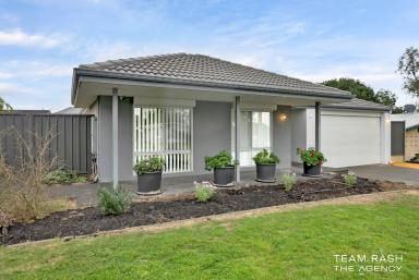 House Sold - WA - Medina - 6167 - Modern Family Living at 8A Lipscombe Court, Medina  (Image 2)