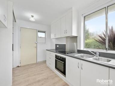 House Leased - TAS - Ravenswood - 7250 - Hot Home In Currie Place  (Image 2)