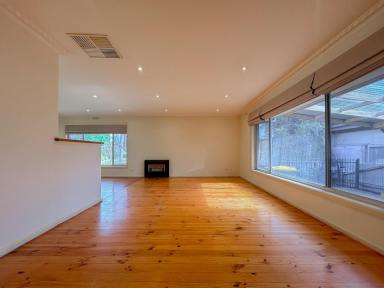 House Leased - VIC - Swan Hill - 3585 - Quiet court location  (Image 2)