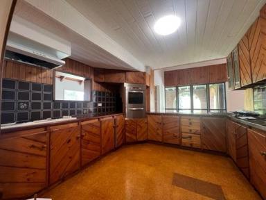 House Leased - NSW - Wallalong - 2320 - FULL OF CHARACTER  (Image 2)