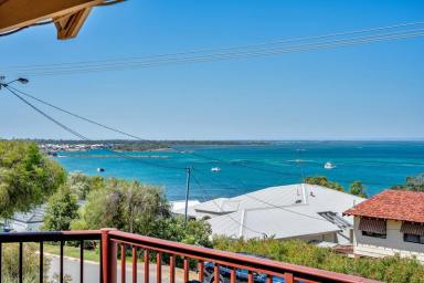 House For Sale - WA - Dawesville - 6211 - Superb family home with stunning estuary views.  (Image 2)