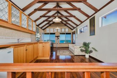 House For Sale - WA - Dawesville - 6211 - Superb family home with stunning estuary views.  (Image 2)