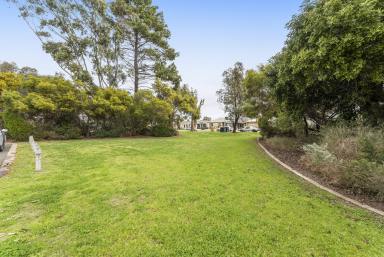 House Sold - WA - Greenfields - 6210 - SO MANY EXTRAS  (Image 2)